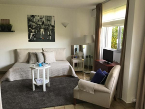Гостиница Saint-Tropez - Studio 40 m2  Сен-Тропе
